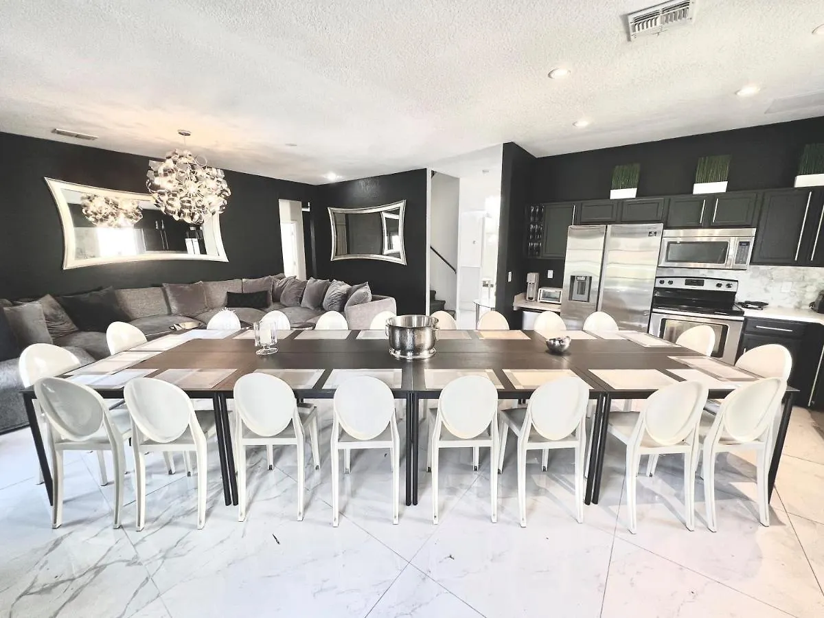 14 Room Disneymansion By Americanvacationliving Davenport